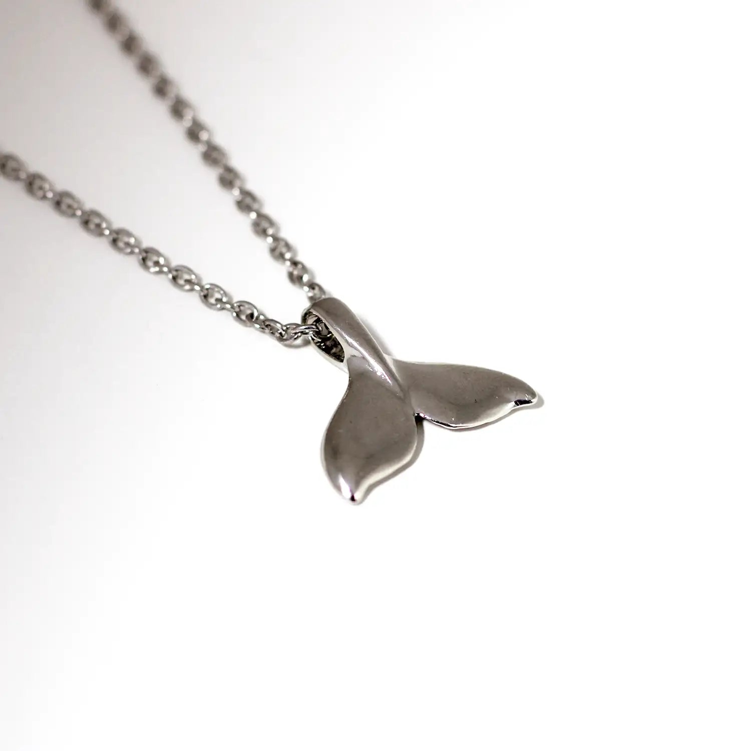Ocean Queens - gift Silver Mermaid Necklace closup photography in studio
