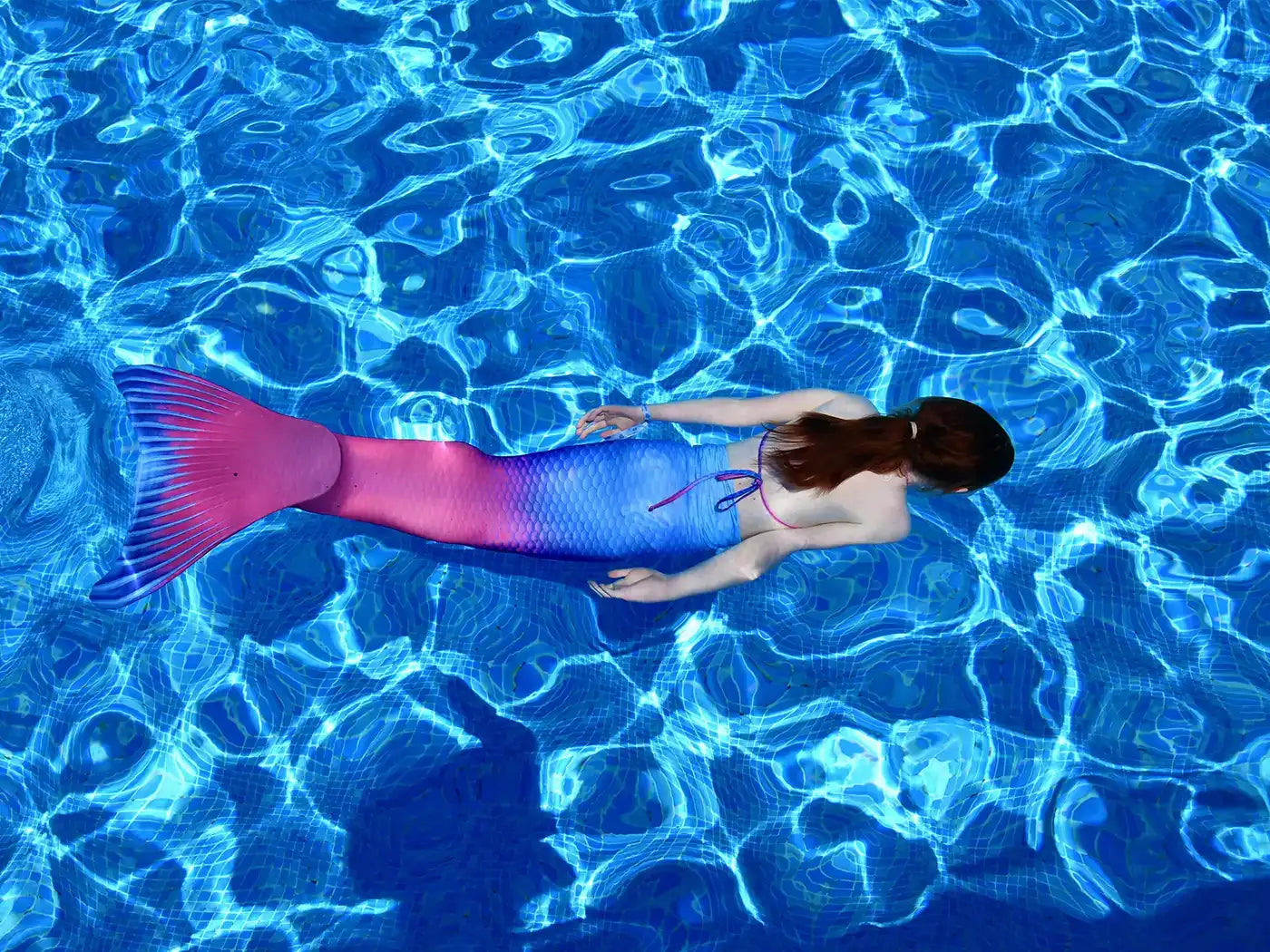 Real life Maui mermaid tail with monofin, bikini top, goggles and necklace Girl in swimming pool - Ocean Queens